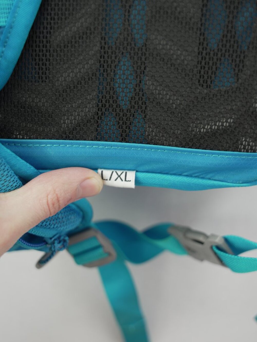 The North Face Litus 22 HyperBlue Hiking Backpack L/XL Removable Internal Frame - Picture 9 of 13